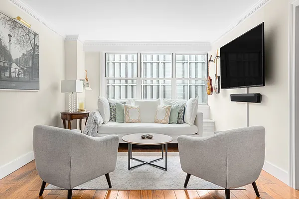 Sold by Compass | media 20