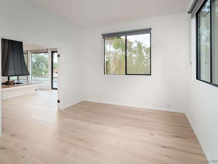5406 Las Palomas — Photo 6