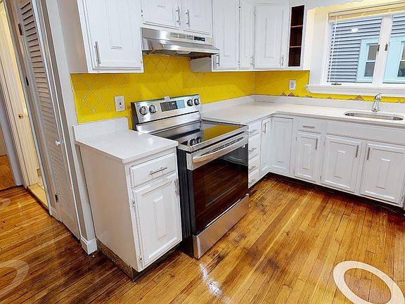 1-5 Edgar Terrace Kitchen