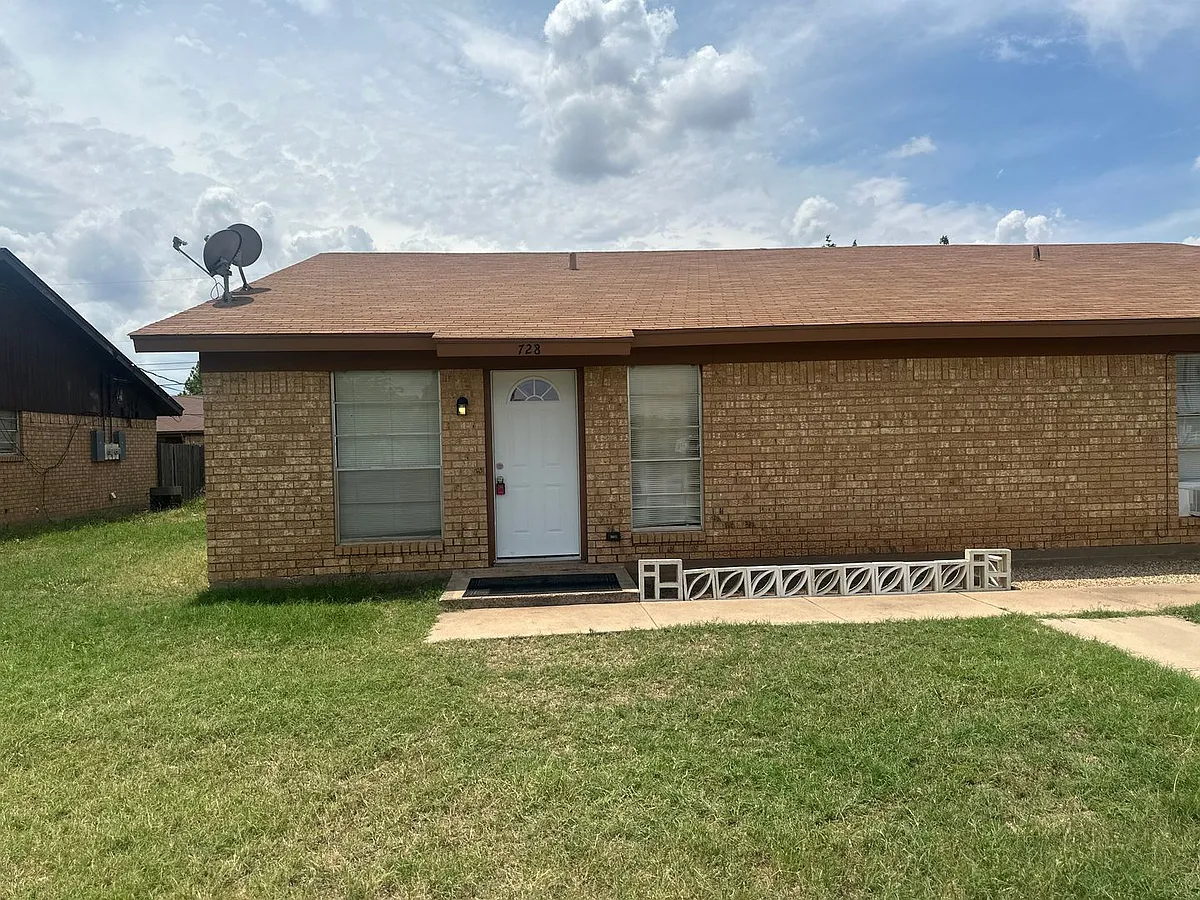 Building Photo - 728 Redbird Ln