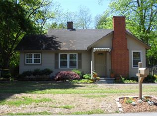 61 E New St, Winder, GA 30680