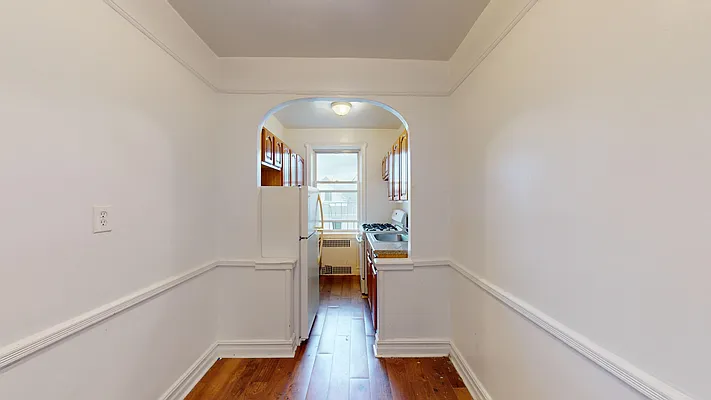 Rented by Bond New York | media 8