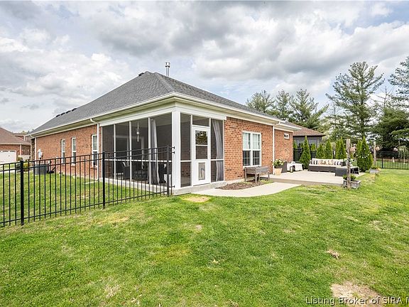 5th image of 315 Tuscany Drive