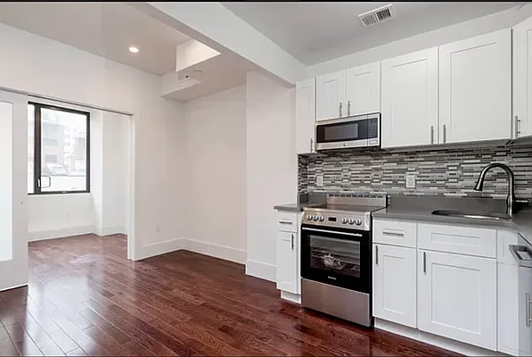 Rented by Compass | media 9