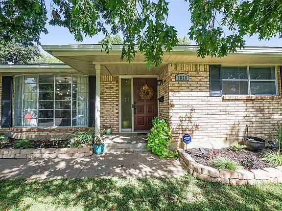 3rd image of 3828 Lawndale Ave