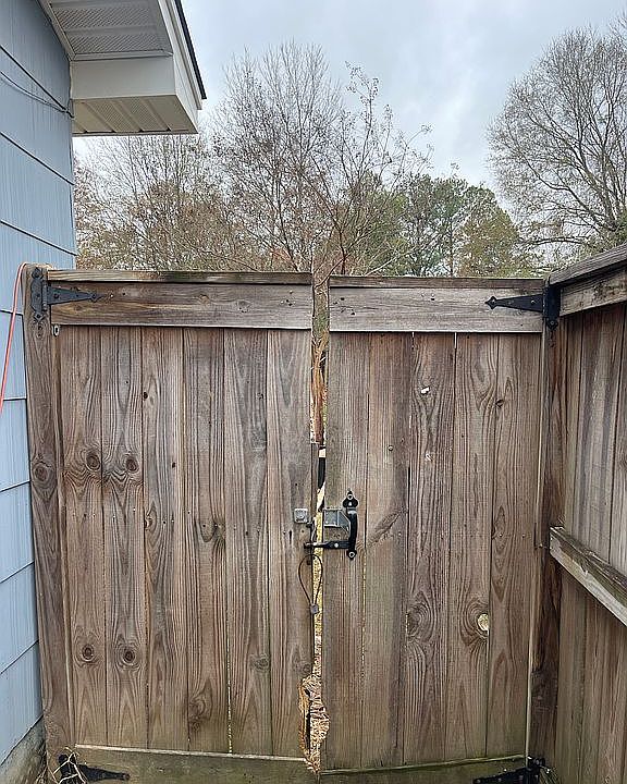 2nd image of 1017 Branch St