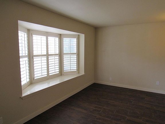 3rd image of 346 E Terra Alta Dr