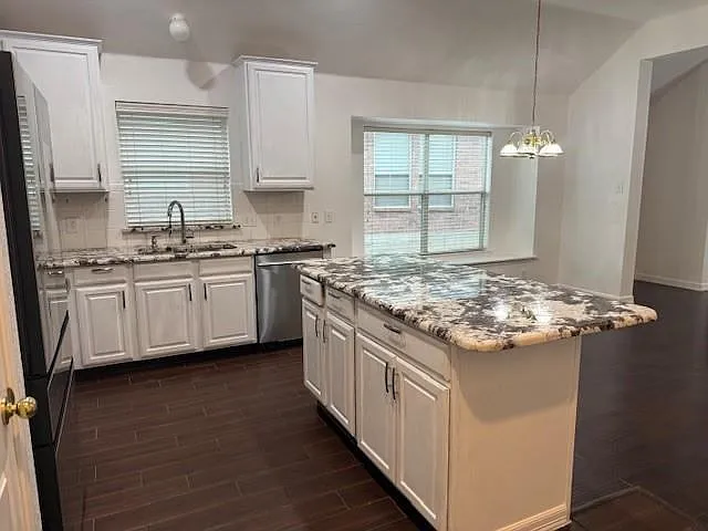 1503 Heather Brook Dr — Photo 2