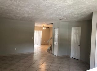 1055 NE 210th Ter, Miami, FL 33179