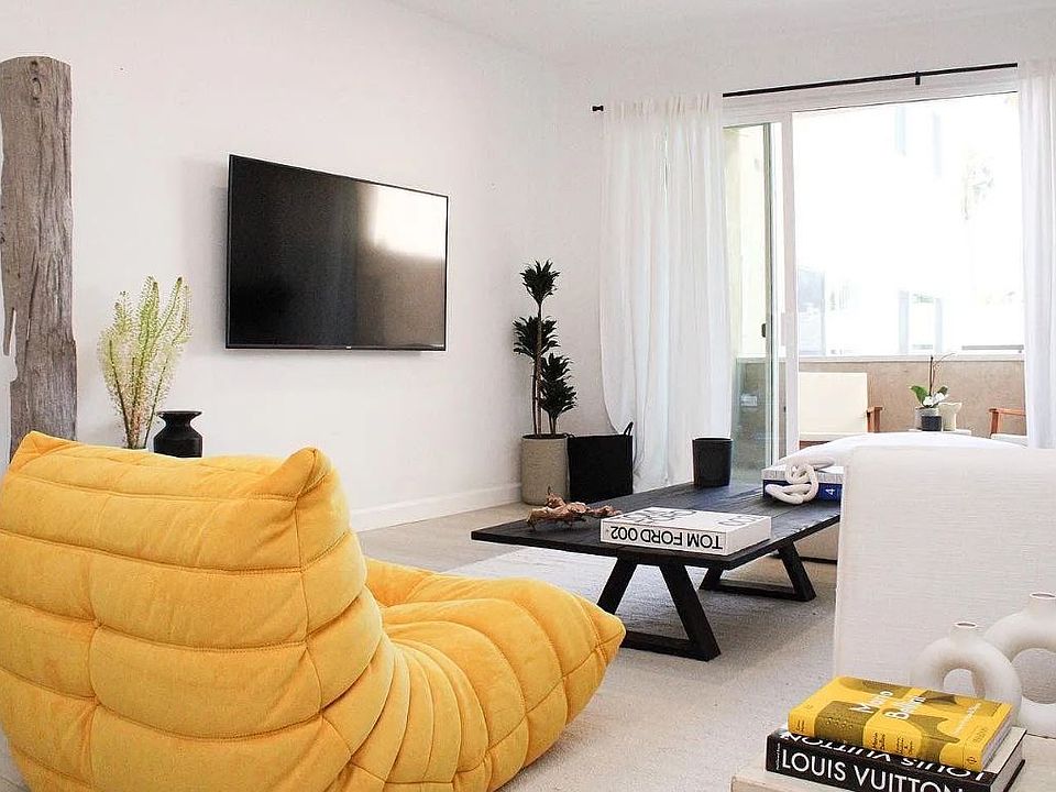 2nd image of 449 S Le Doux Rd APT 315