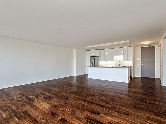 4th image of 330 W Diversey Pkwy APT 1806