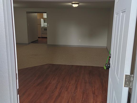 2nd image of 1513 W Chelan Ave #C