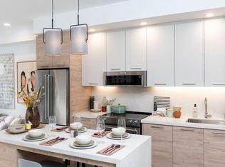 200 Redpath Ave #3303, Toronto, ON M4P0E6