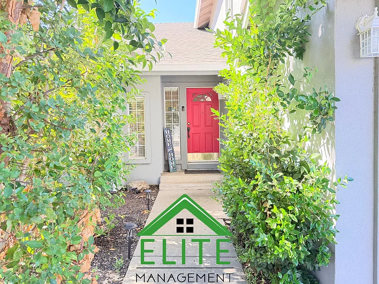 9028 Paso Robles Way — Photo 3