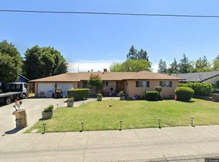 921 W A St, Dixon, CA