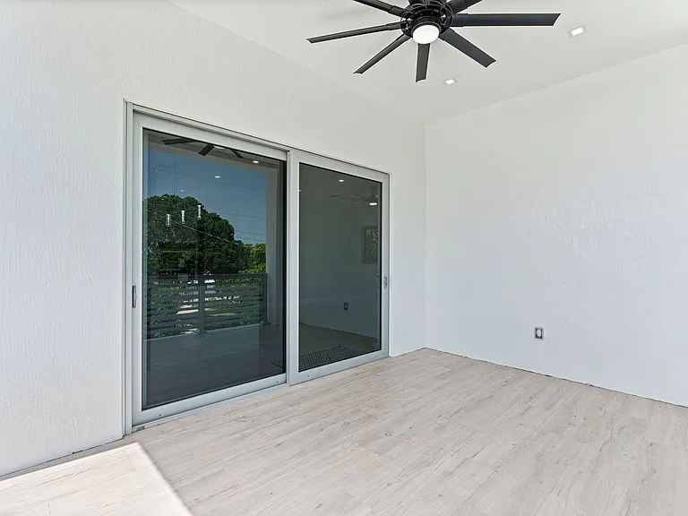 Porch off of kitchen/dining room
