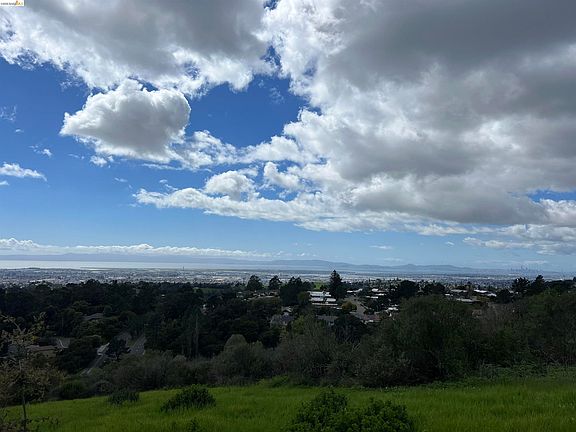 3rd image of 14381 Skyline Blvd