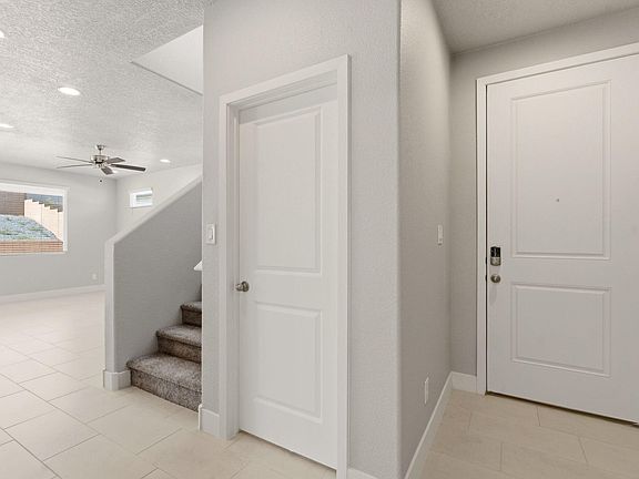 3rd image of 6717 Sydney Dr NE