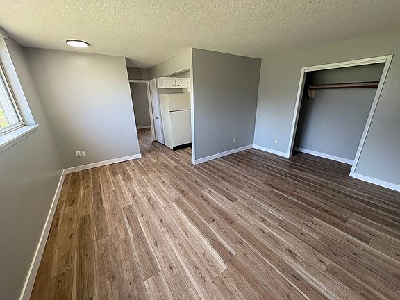 3rd image of 1133 Dixon Dr APT 1