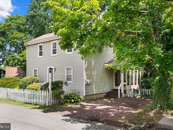 40 S Canal St, Yardley, PA 19067
