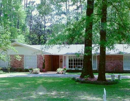 1st image of 14 Whipporwill Rd