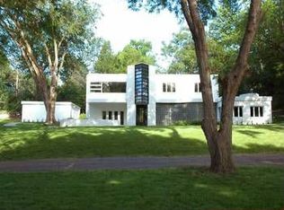 1330 Ridgewood Ave, Omaha, NE 68124