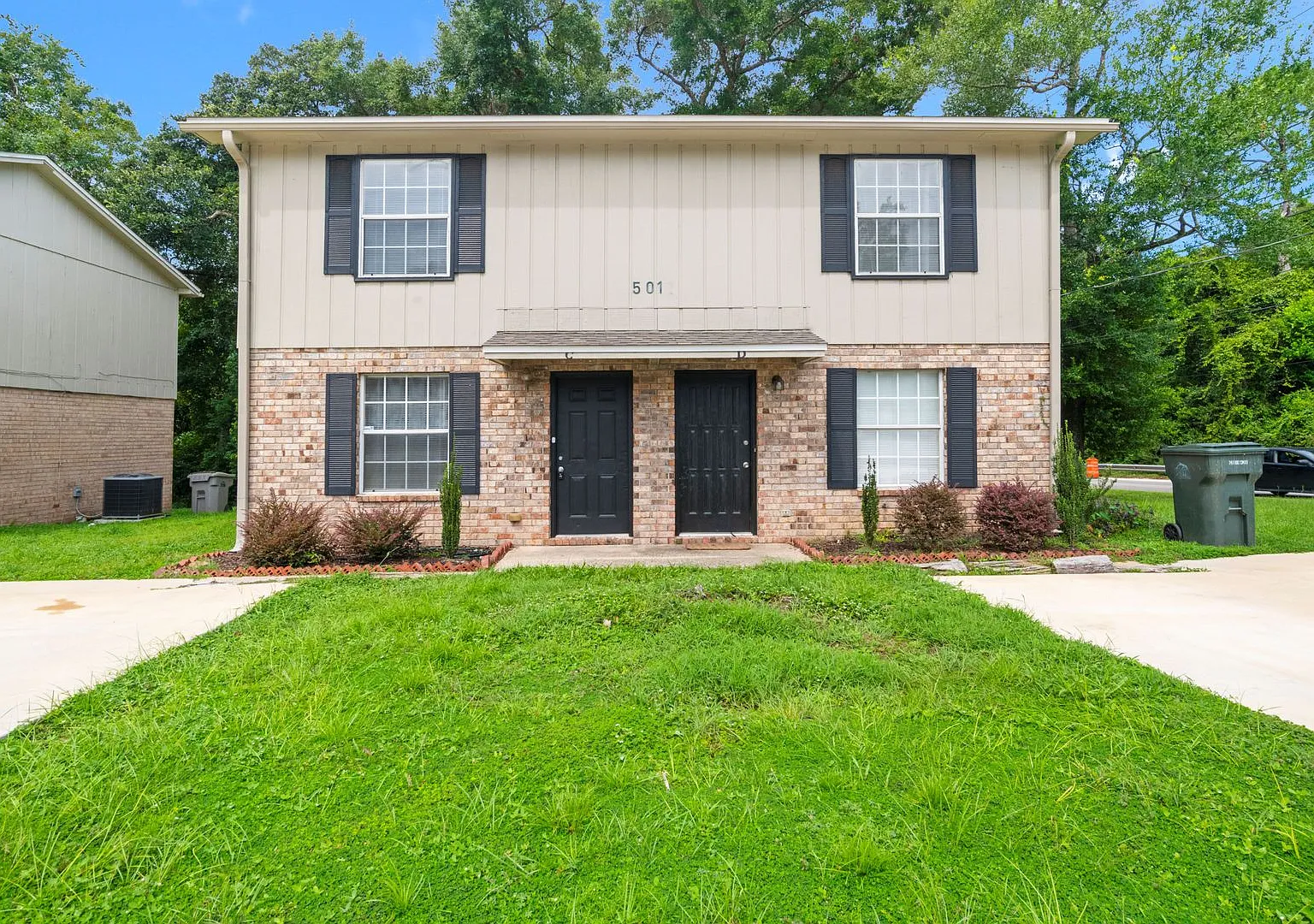 2 bed home in West Pensacola — Photo 1