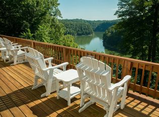 372 Lakeview Dr, Jamestown, KY 42629