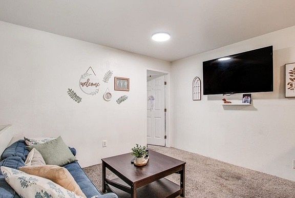 3rd image of 931 N Euclid Ave #153