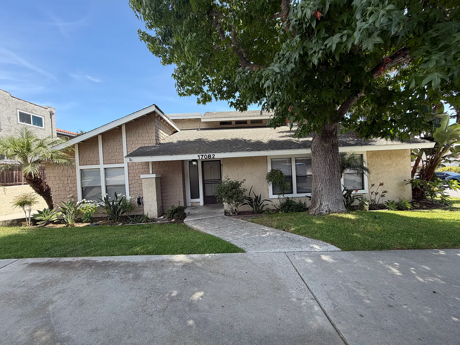 3 bed, 1750 sqft, $4,100 — Photo 1