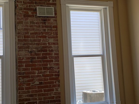 4th image of 1309 Penn St #3