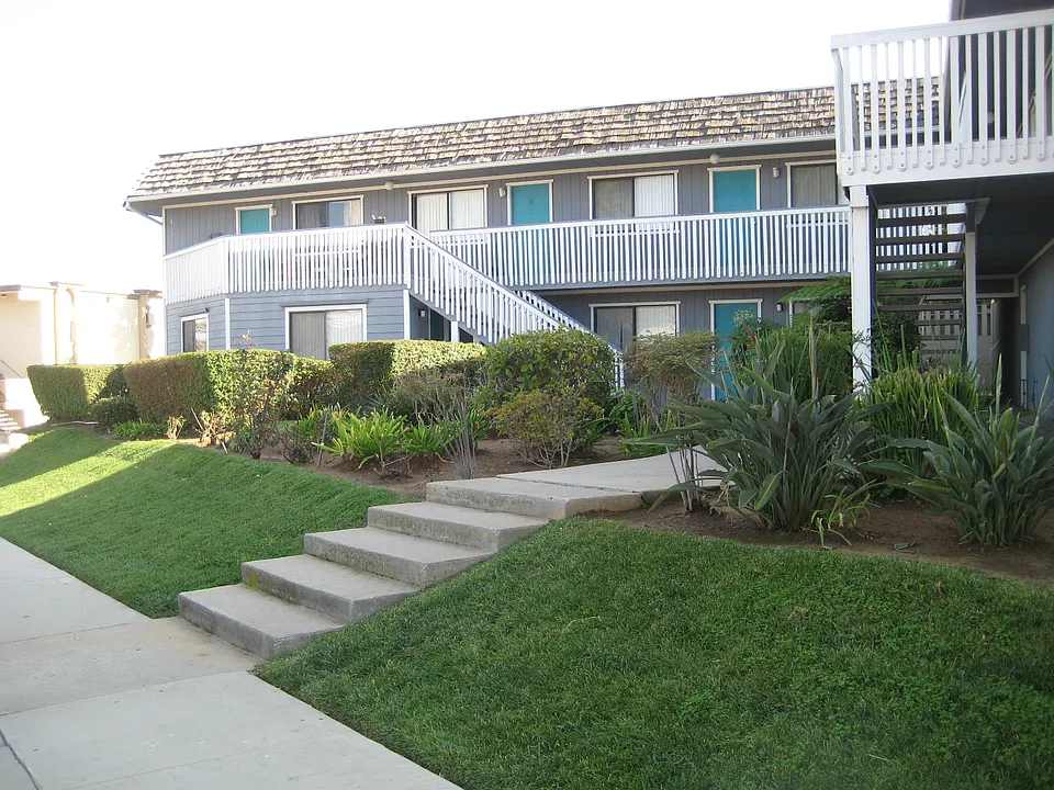 1115 Missouri Ave #5
