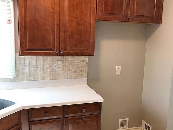 5th image of 4838 N Lakewood Blvd