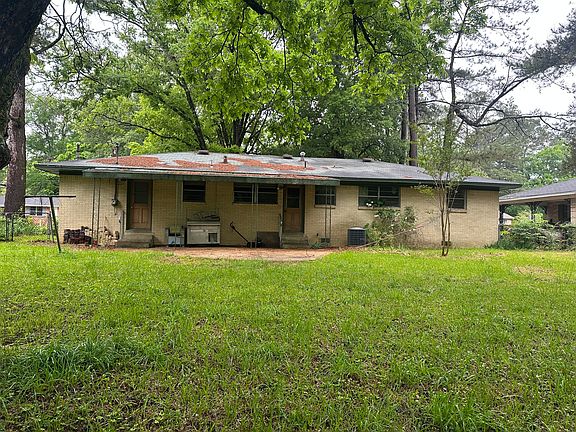 2nd image of 608 Maynard Dr