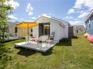 64 Burnside Ave Unit 61, Narragansett, RI 02882
