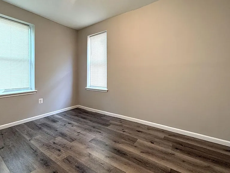 5411 Trinity St — Photo 8