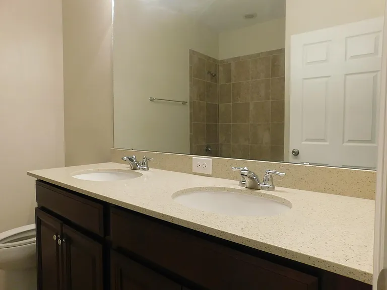 2135 Donahue Dr — Photo 12