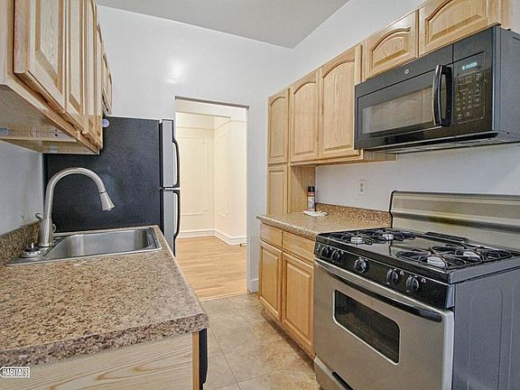 4th image of 4141 41st St APT 2D