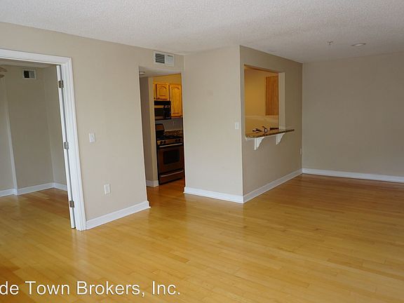 5th image of 2053 Dixie Belle Dr APT E