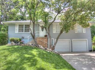 1148 NE 10th St, Blue Springs, MO 64014