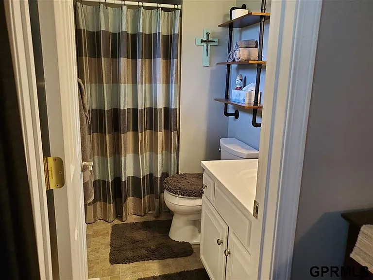 2201 Scarborough Dr — Photo 15