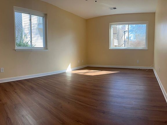 5th image of 18239 Swiss Cir APT 2