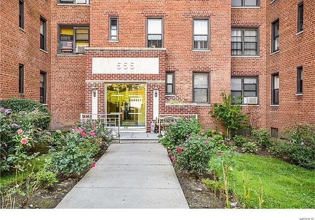 1st image of 555 McLean Ave APT 2K