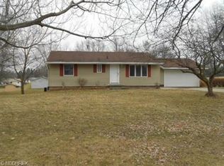 3132 Summit Rd, Ravenna, OH 44266