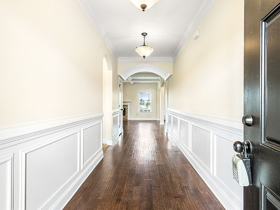 2nd image of 1072 Henry Place Blvd