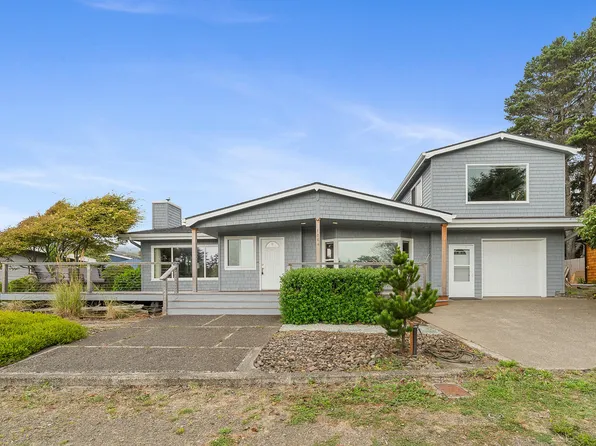 1064 S Front St, Rockaway Beach, OR 97136