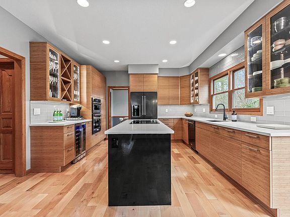3rd image of 5322 Saint Andrews Dr