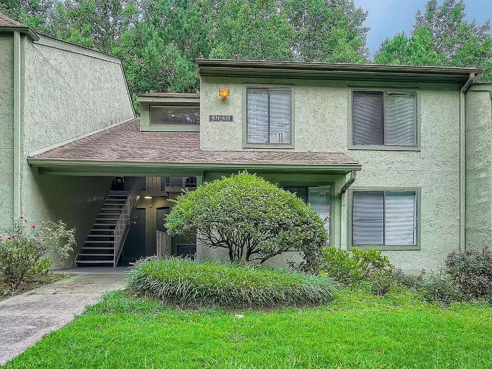 1st image of 831 Seasons Pkwy #831