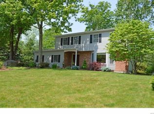 12 Bell Ct, Airmont, NY 10901