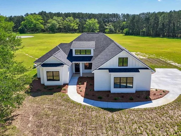 100 Heards Pond Ln, Thomasville, GA 31757